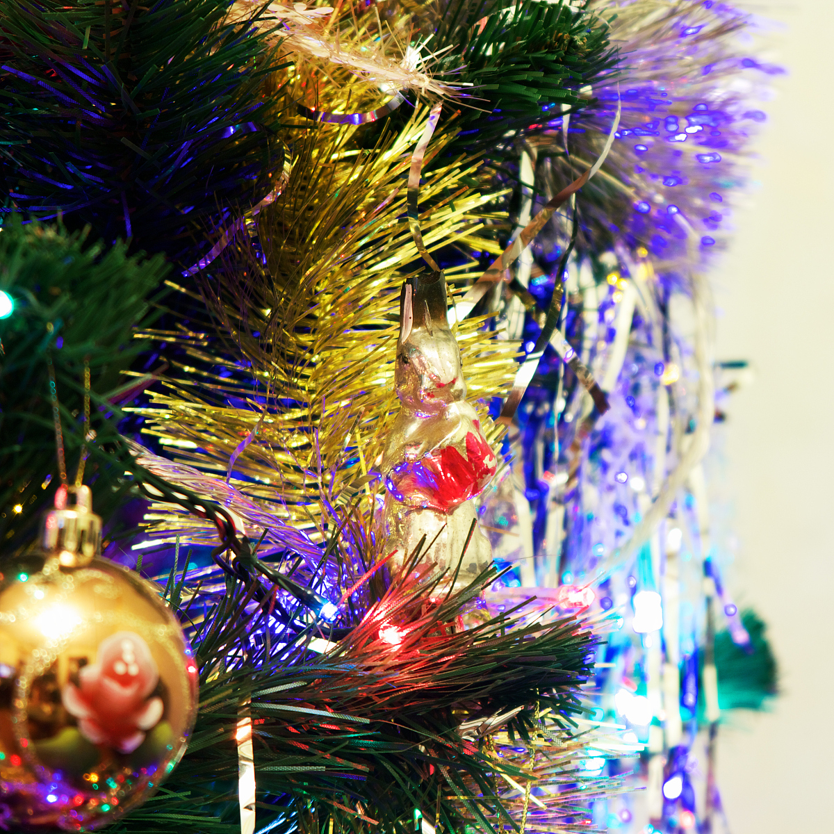 Alive by Yu Hua: A Review of Resilience and Survival in 20th-Century China