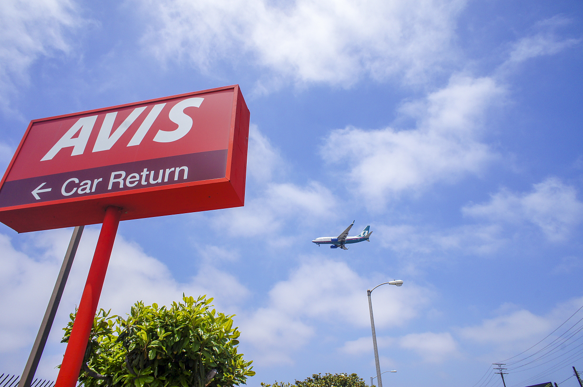 上海到宜兴三天租赁一辆53座的大巴大概多少钱？