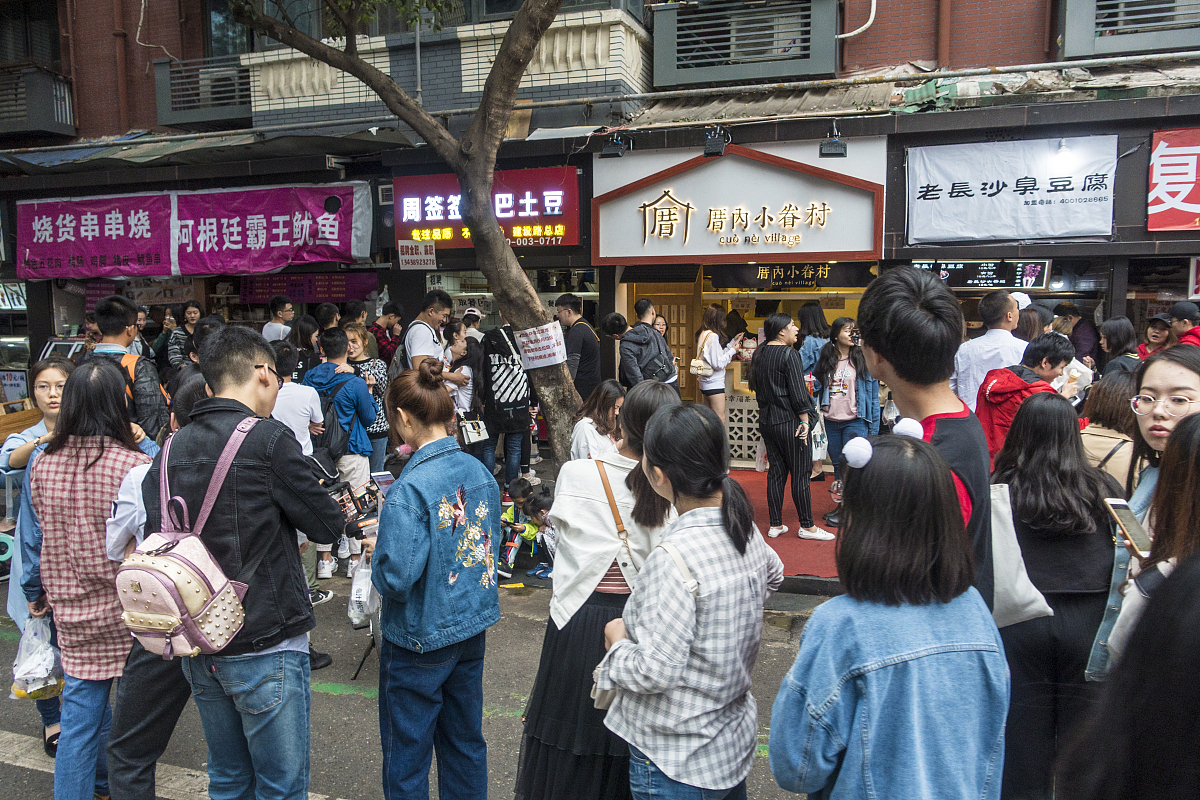 四川电子技术应用专业哪个学校好_好不好