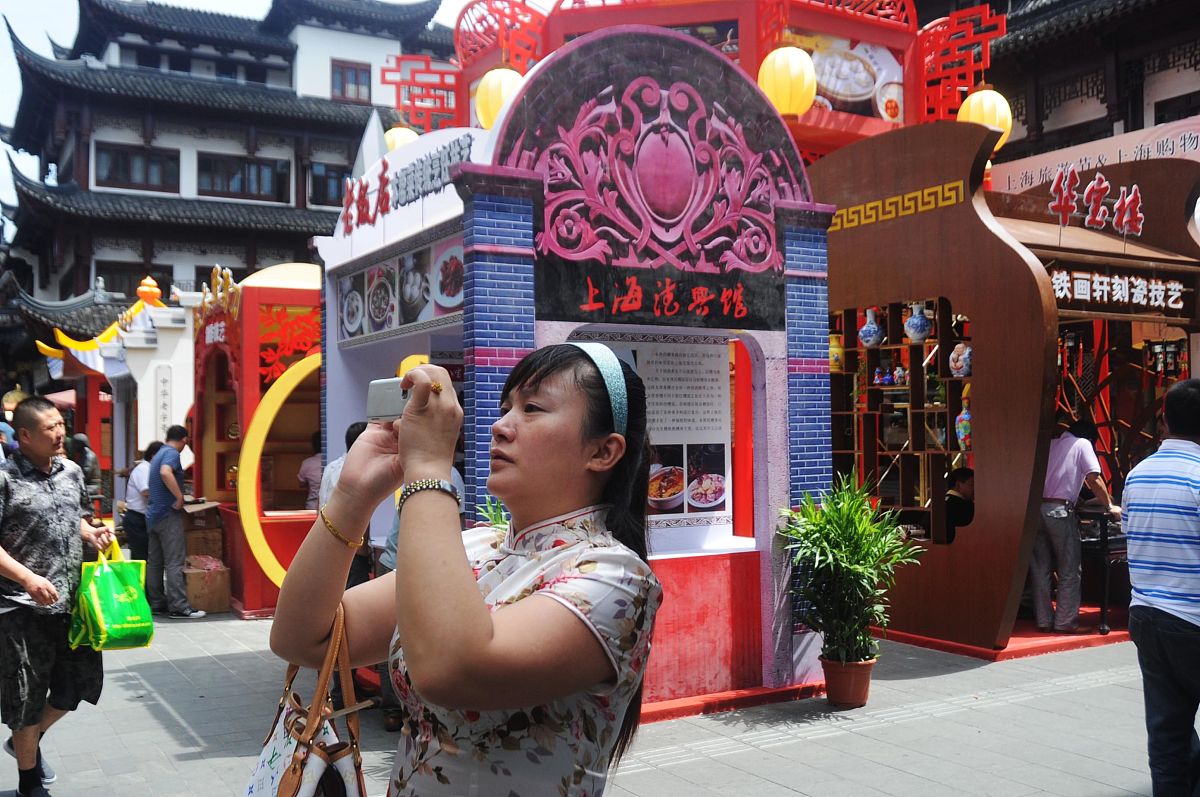 2011年9月6日,上海,作为今年上海旅游节和上海购物节系列活动,豫园中