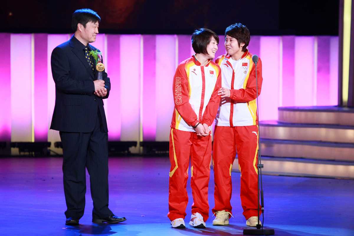 2010年3月27日,北京,"世界因你而美丽--2009-2010影响世界华人盛典"颁
