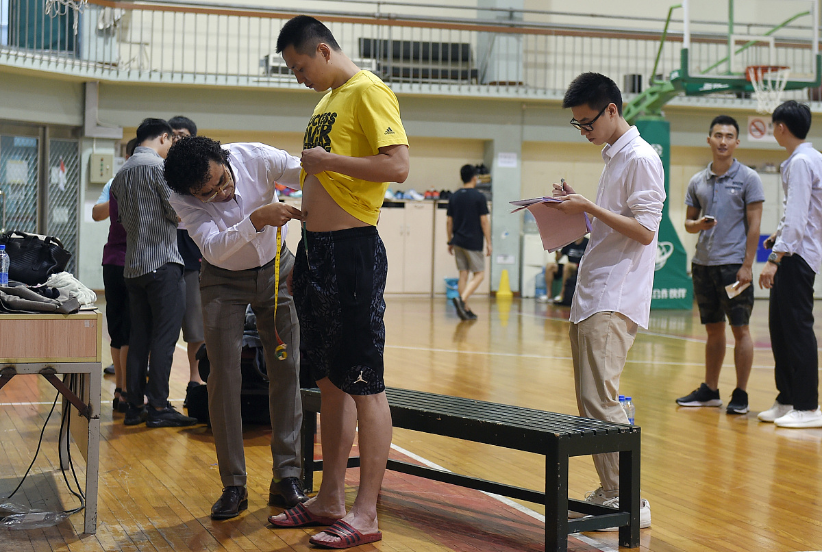 南京市体育运动学校体育保健与康复难学吗？找工作吗