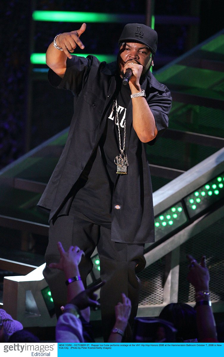 new york - october 07:  rapper ice cube performs onstage at the 