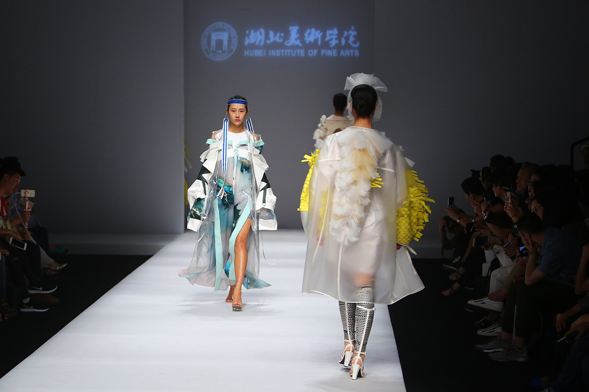 重庆市万州三峡服装艺术学校怎么样