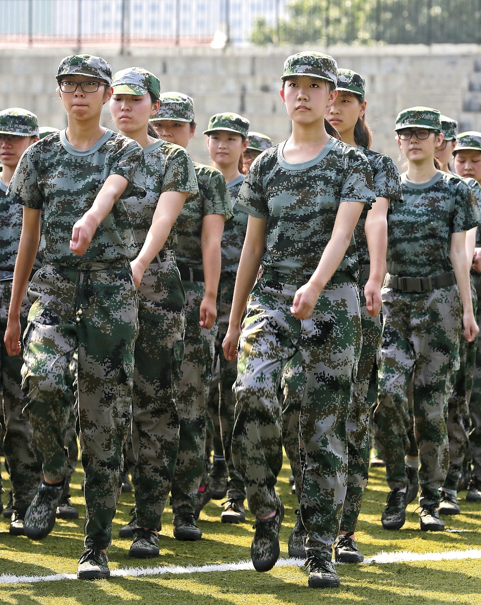 大学生军训第二天的军训日记500字