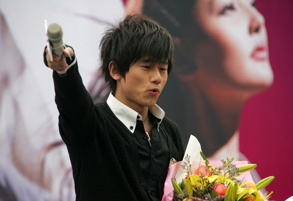 小镇少年苦练普通话，励志故事激励高中生