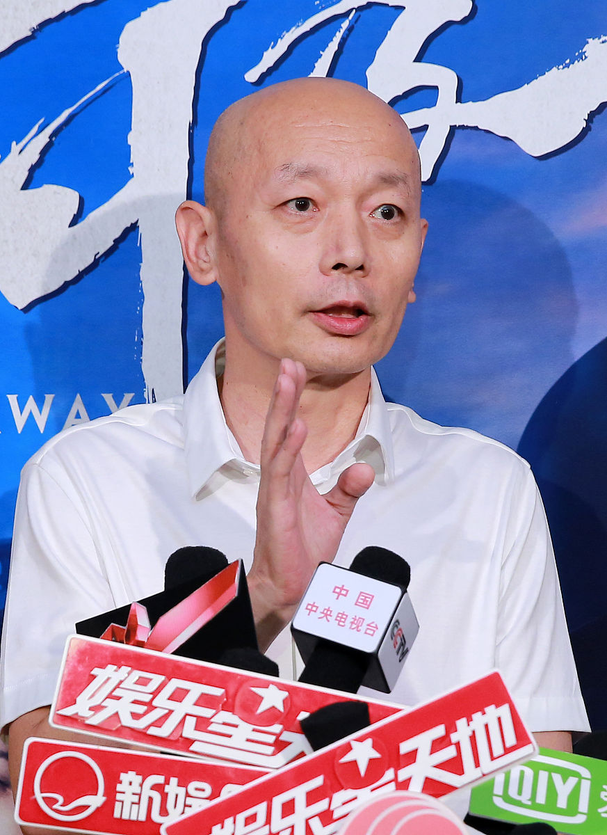 《触不可及》电影解说：当亿万富翁遇见“混混”护工，一段跨越阶级的友谊就此诞生！