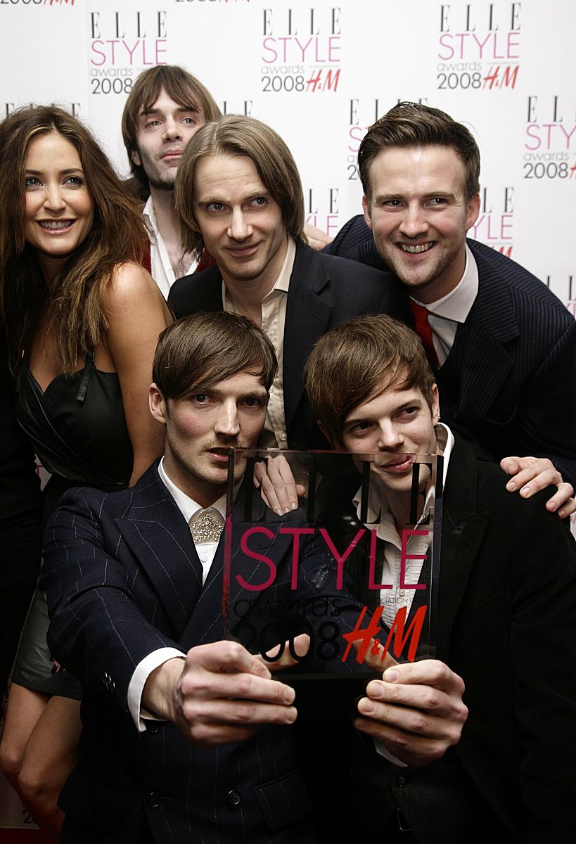 the feeling with the award for best music band at the elle style