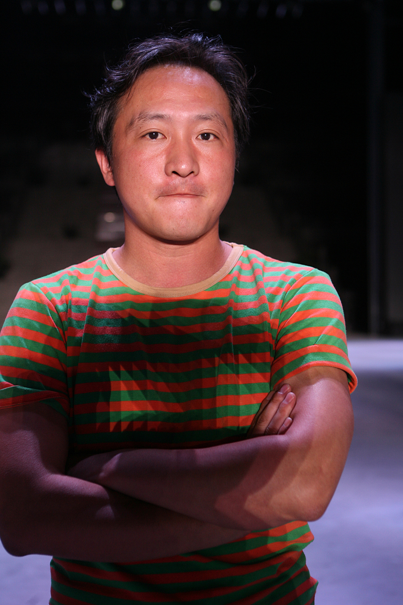 西安阿房宫药业西药房实习报告摘要：药品销售与管理实践