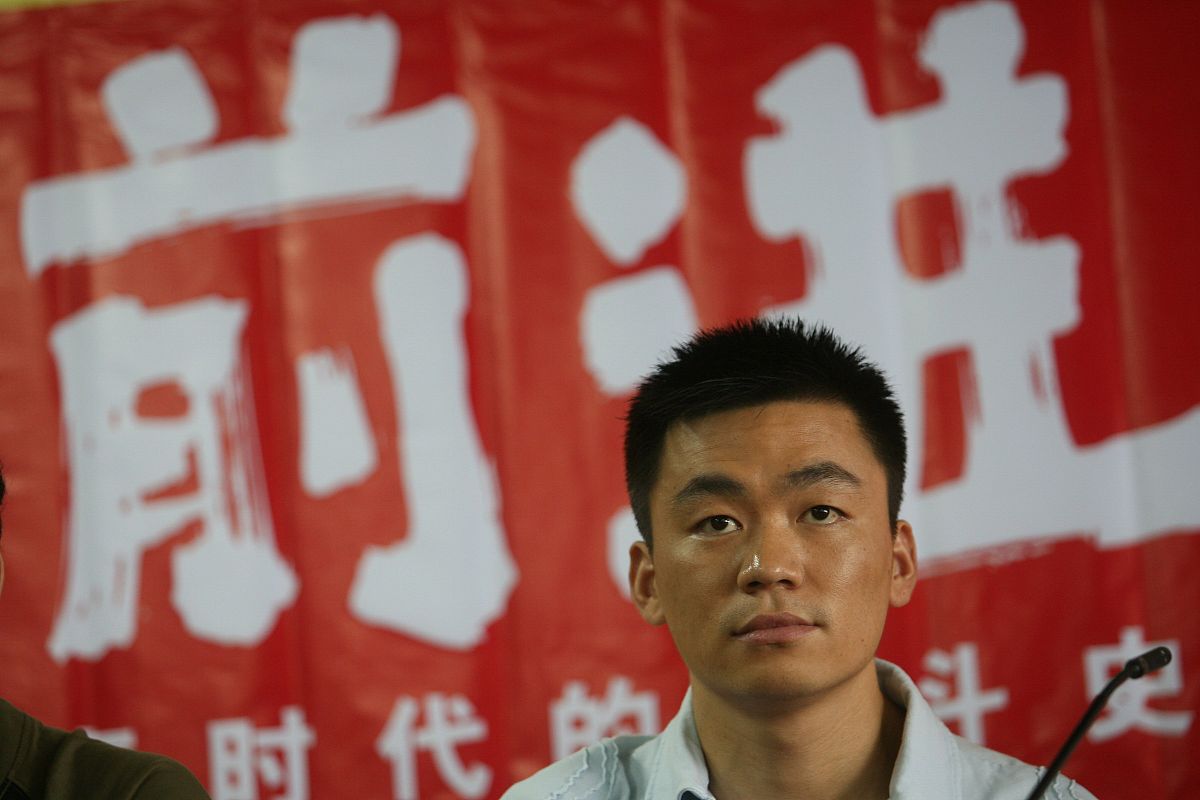 2008年6月29日,北京,王宝强自传《向前进》举行记者会暨签售会.+++_++