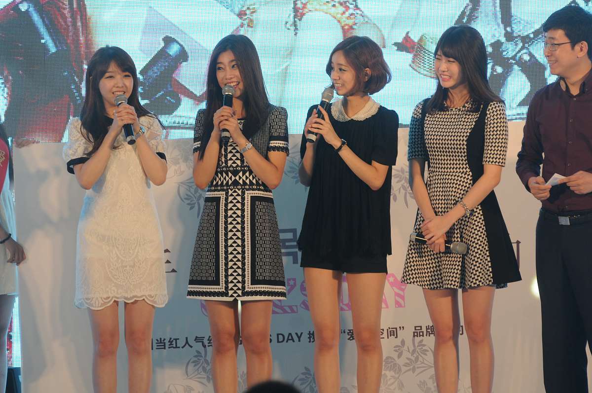 2013年9月5日,上海,韩国女团girl's day来上海参加活动.girl's day