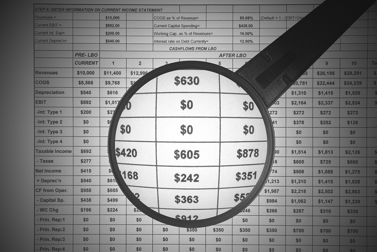 电容一端为固定极板另一端为导电膜片电容容值与导电膜片承受的负压的计算公式