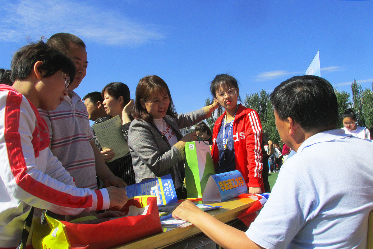 2022年新疆内高班高考录取政策 - 详细解读及流程