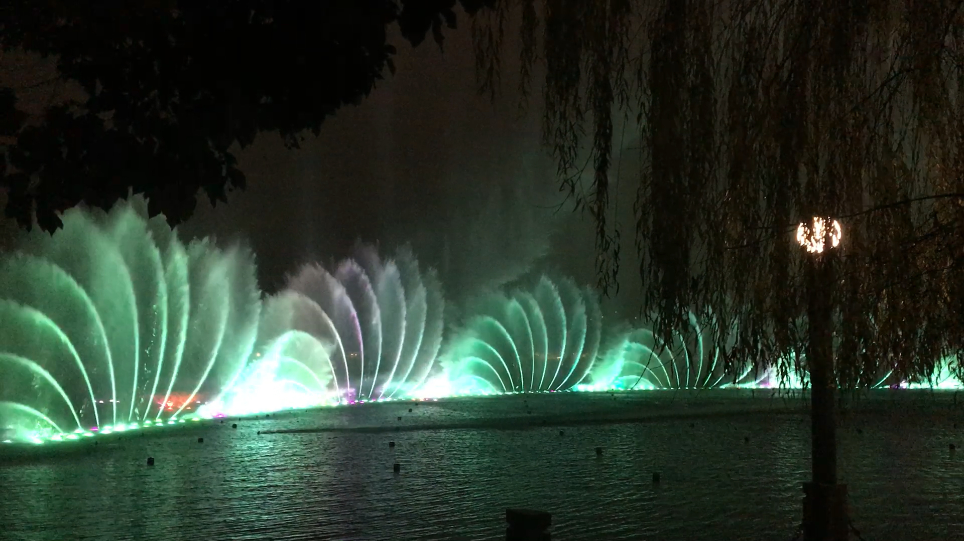 西湖夜景中,你最动人