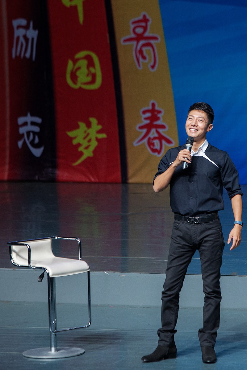 校园小路歌曲原创