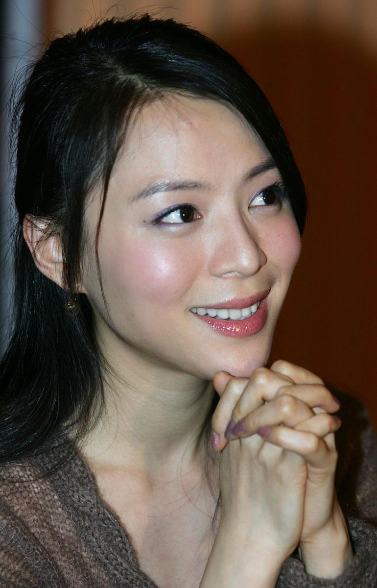 2006年2月10日,广州,电影《芳香之旅》举行首映新闻发布会.张静初+++_