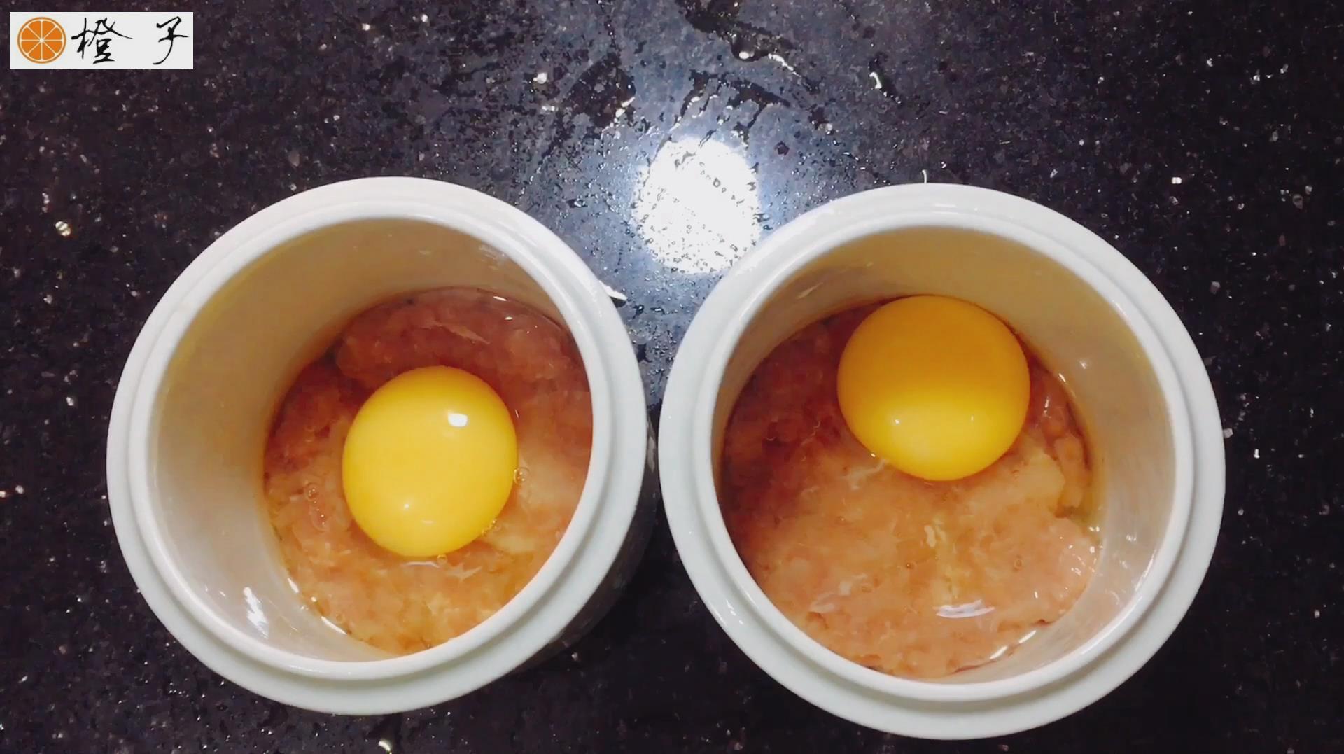 鸡蛋瘦肉汤,广东妈妈常给孩子这样炖,简单营养又美味,试试吧