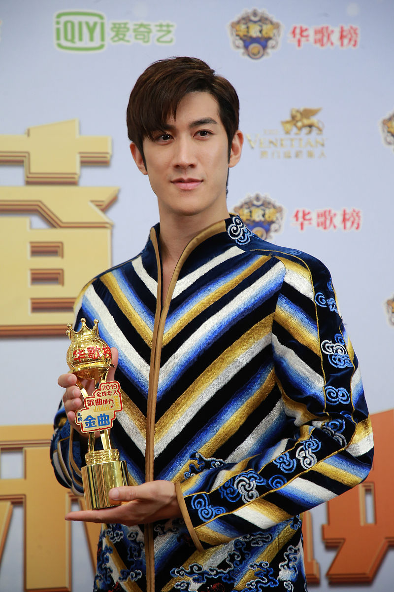 闻西粤语什么意思