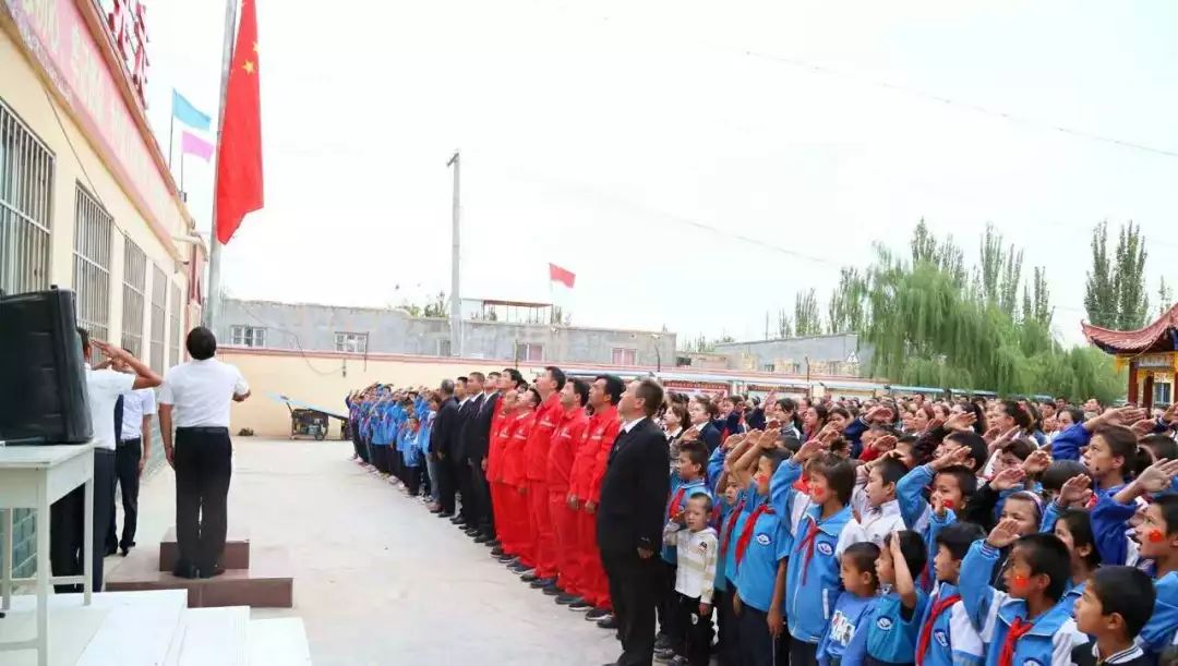 我愛你中國!新疆各族婦女姐妹向祖國母親深情告白!