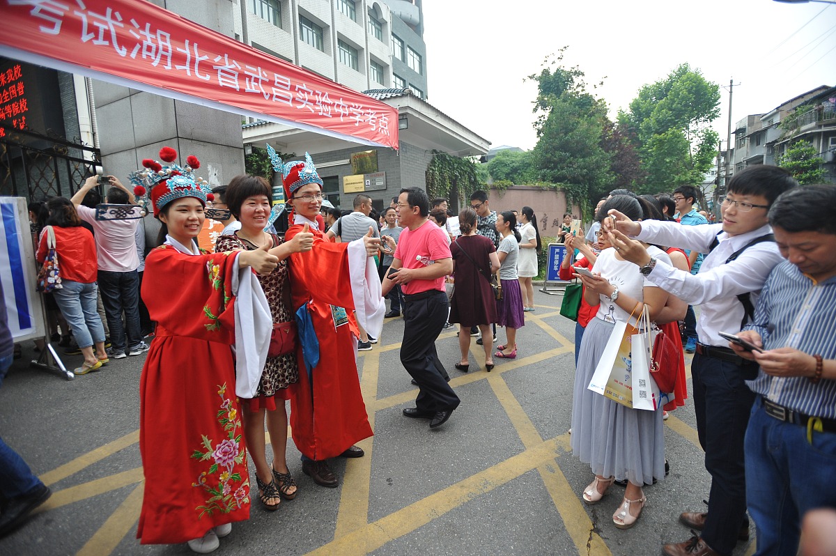 广西右江民族商业学校：如何培养优秀民族商业人才