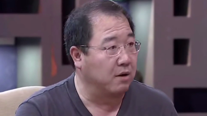 英达:小龙虾的生长环境不会真的在烂泥中,如果是真的烂泥会不够