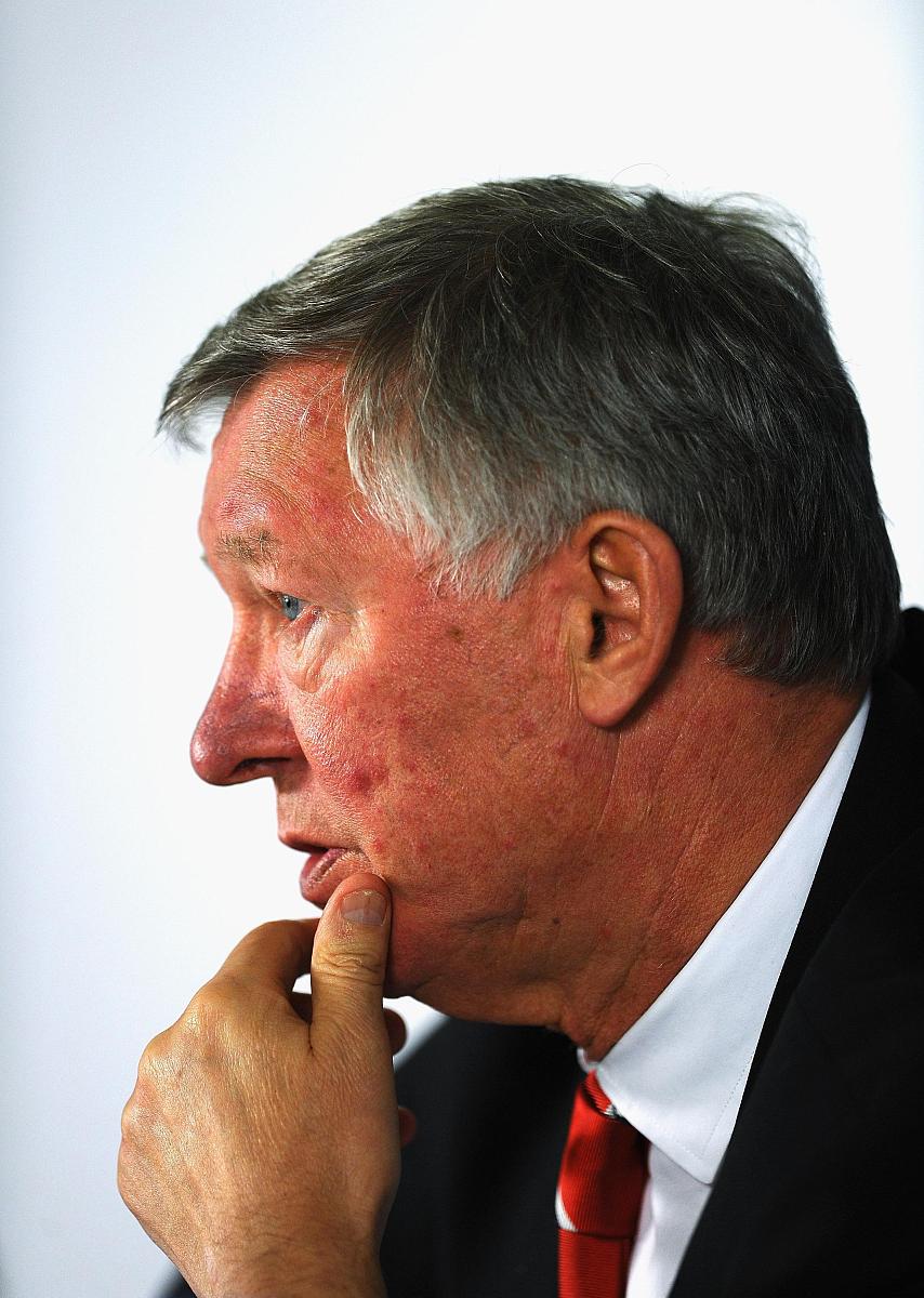*istanbul, turkey - november 19: sir alex ferguson of manc<strong>h</strong>ester