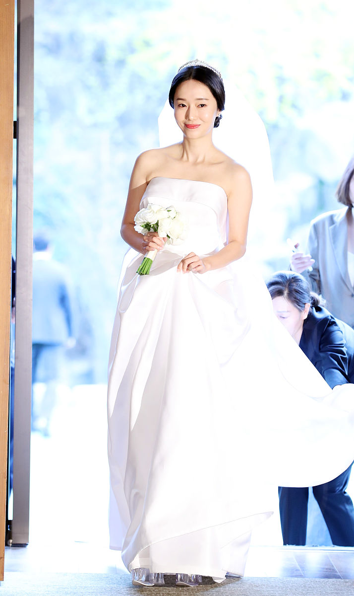 韩艺瑟,42岁的她,再次找到了爱情的甜蜜!