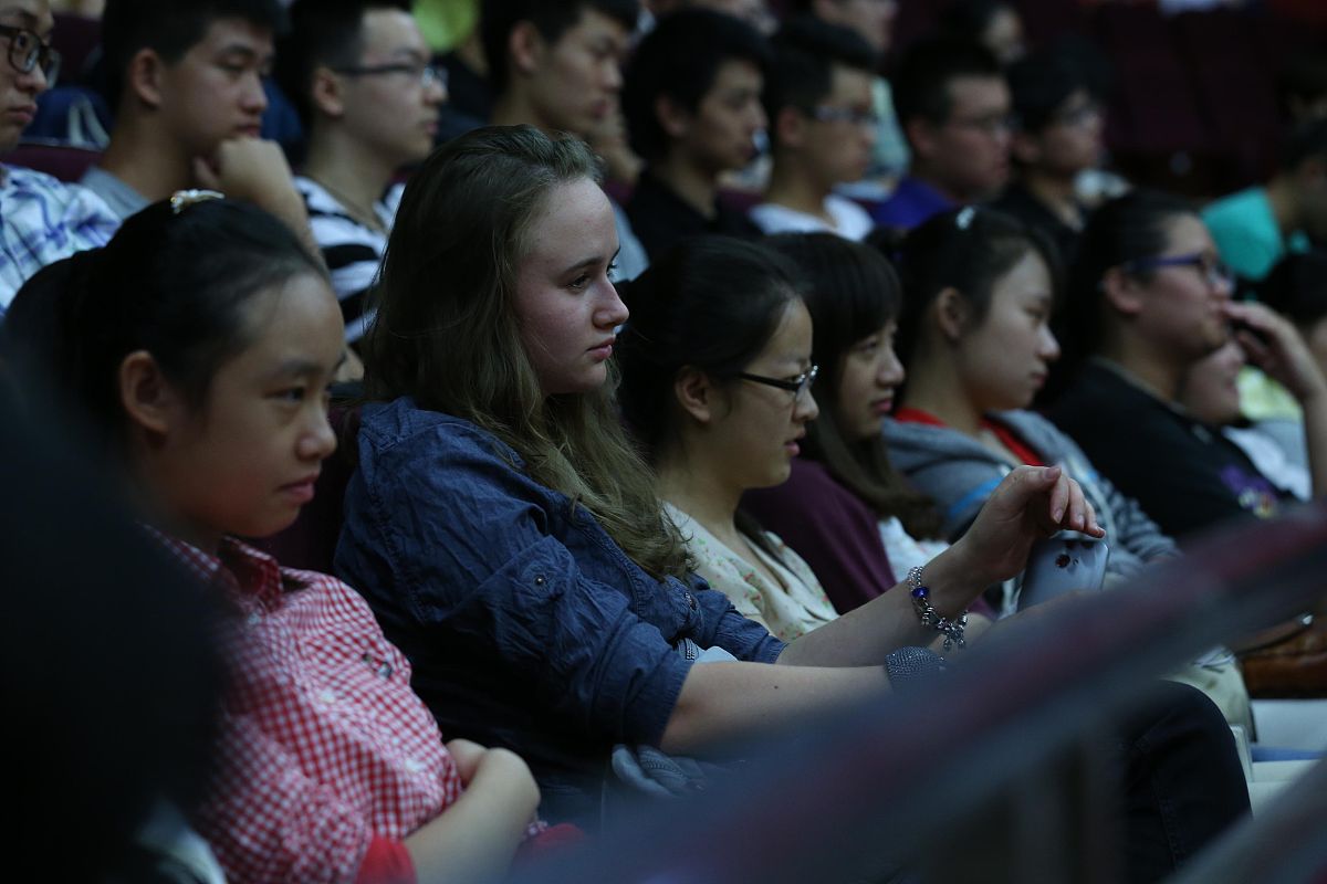 高考落榜学音乐表演去哪所全日制学校好？