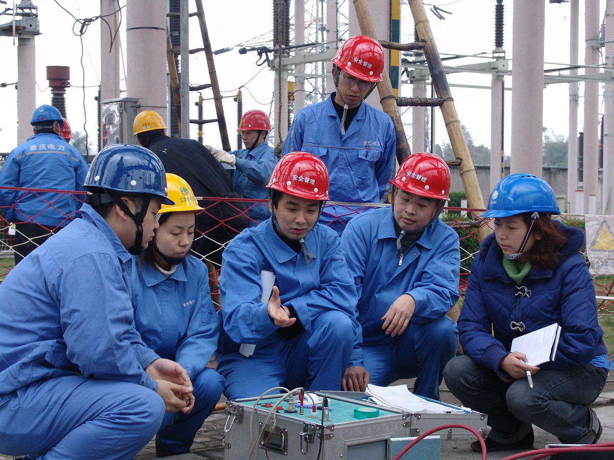 一个充电站损耗具体有哪些大概有多少？