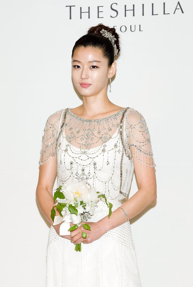 2012年4月13日,首尔,韩国女艺人全智贤13日下午在首尔新罗酒店举行了