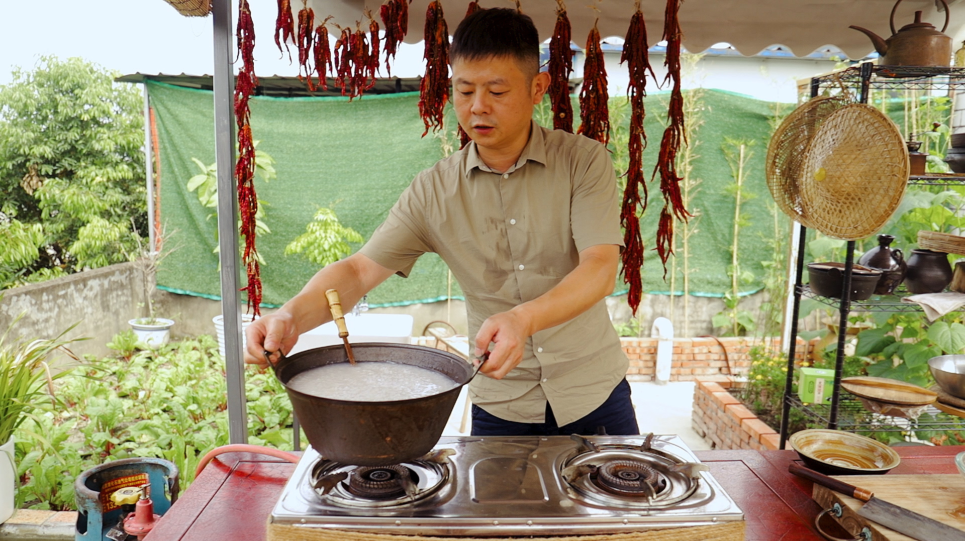 记忆里的皮蛋瘦肉粥,火哥在钢筋水泥里的田园生活!