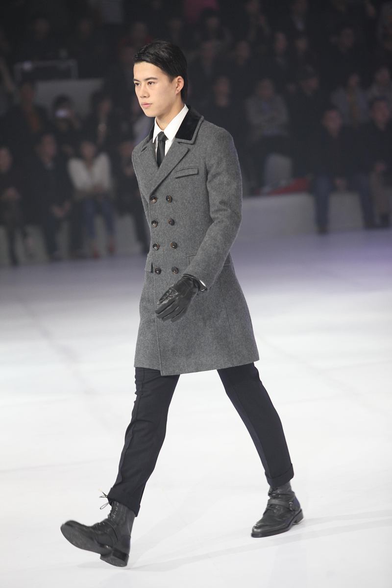 2012年3月26日,北京,2012中国国际时装周(秋冬):红蜻蜓 品牌秀场.2012