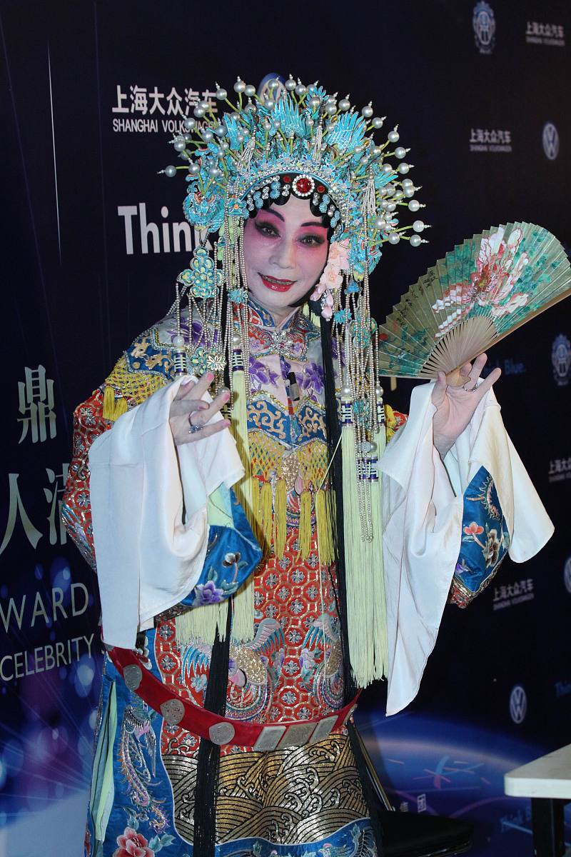 2012年7月4日,北京,"2012华鼎-亚洲演艺名人满意度调查"颁奖盛典.  **