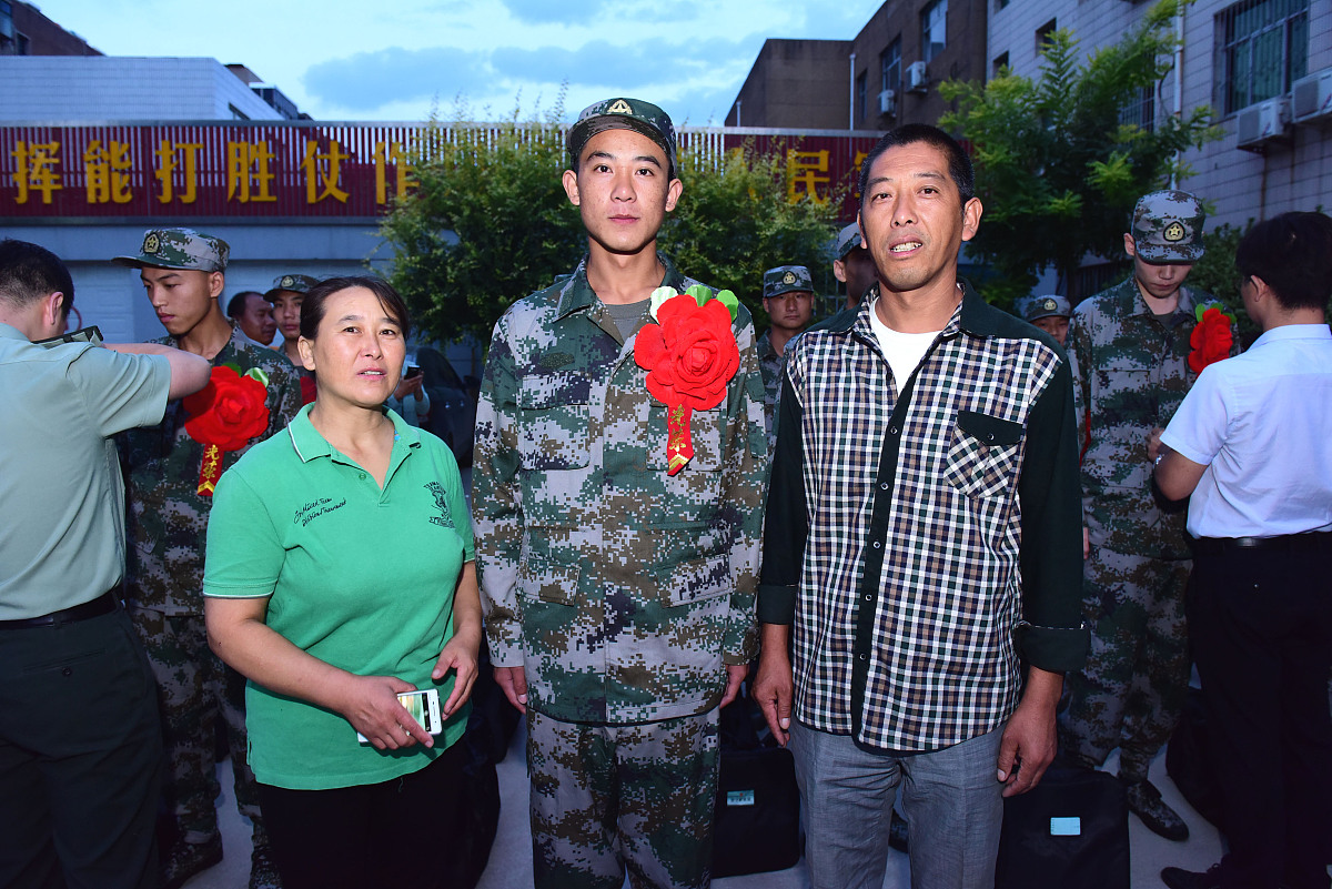 军官儿子即将出征，如何应对？