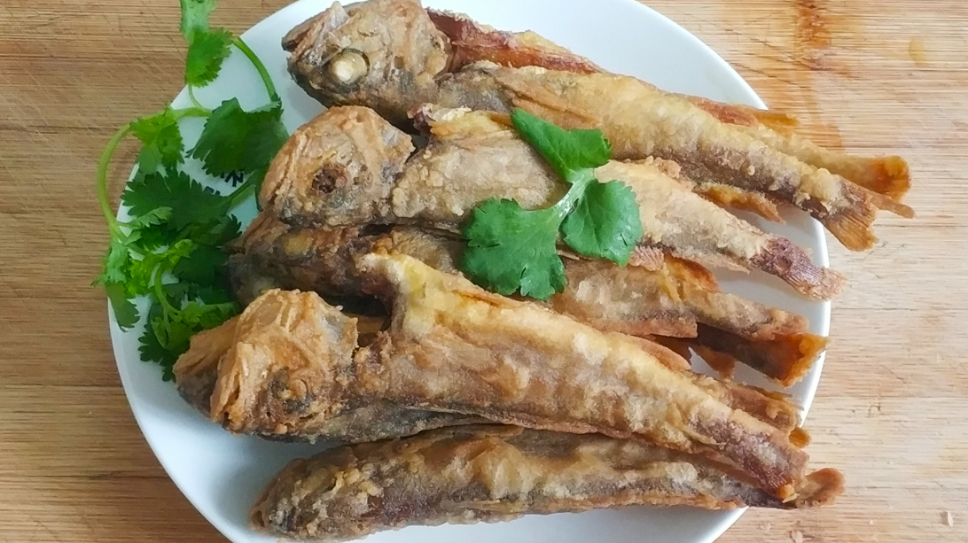 教你香酥小黄鱼的做法,外酥里嫩香脆可口,下酒还可当零食
