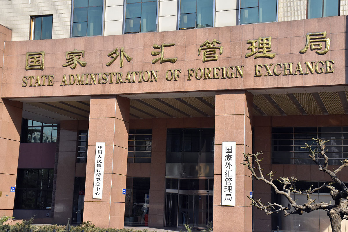 农发行运营管理部和信息科技部的部门半年工作总结不是个人的字数控制在2000字。