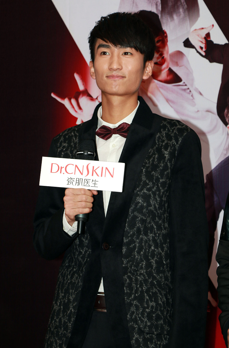 2013年11月4日,上海,2013快乐男生上海站新闻发布会举行.***_***张阳