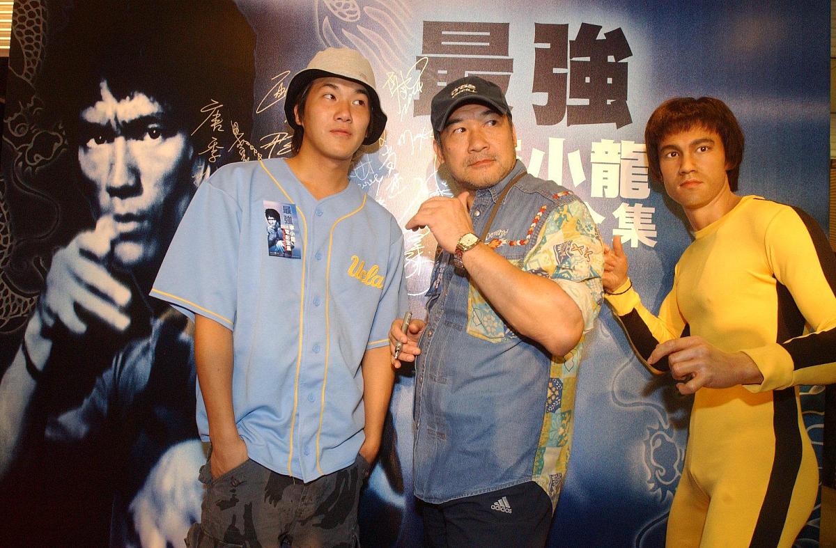 2004年4月28日,香港.洲立影视发行全新数码修复的六部李小龙经典作品,