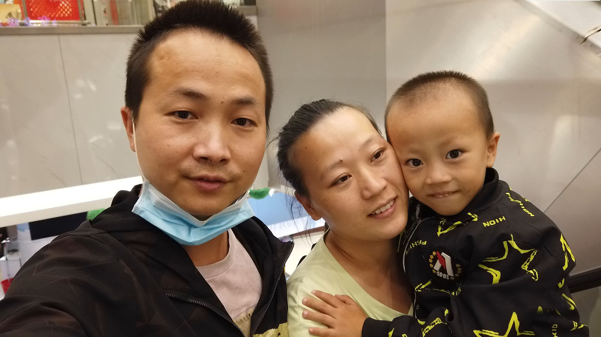 婆婆来看望宝宝,媳妇买了啥菜招待,婆婆边吃边说太奢侈了