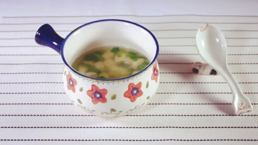 #育儿日常#适合十个月以上—宝宝多喝这样的蔬菜汤,胃口好、营养好、皮肤好(营养贴士:中国营