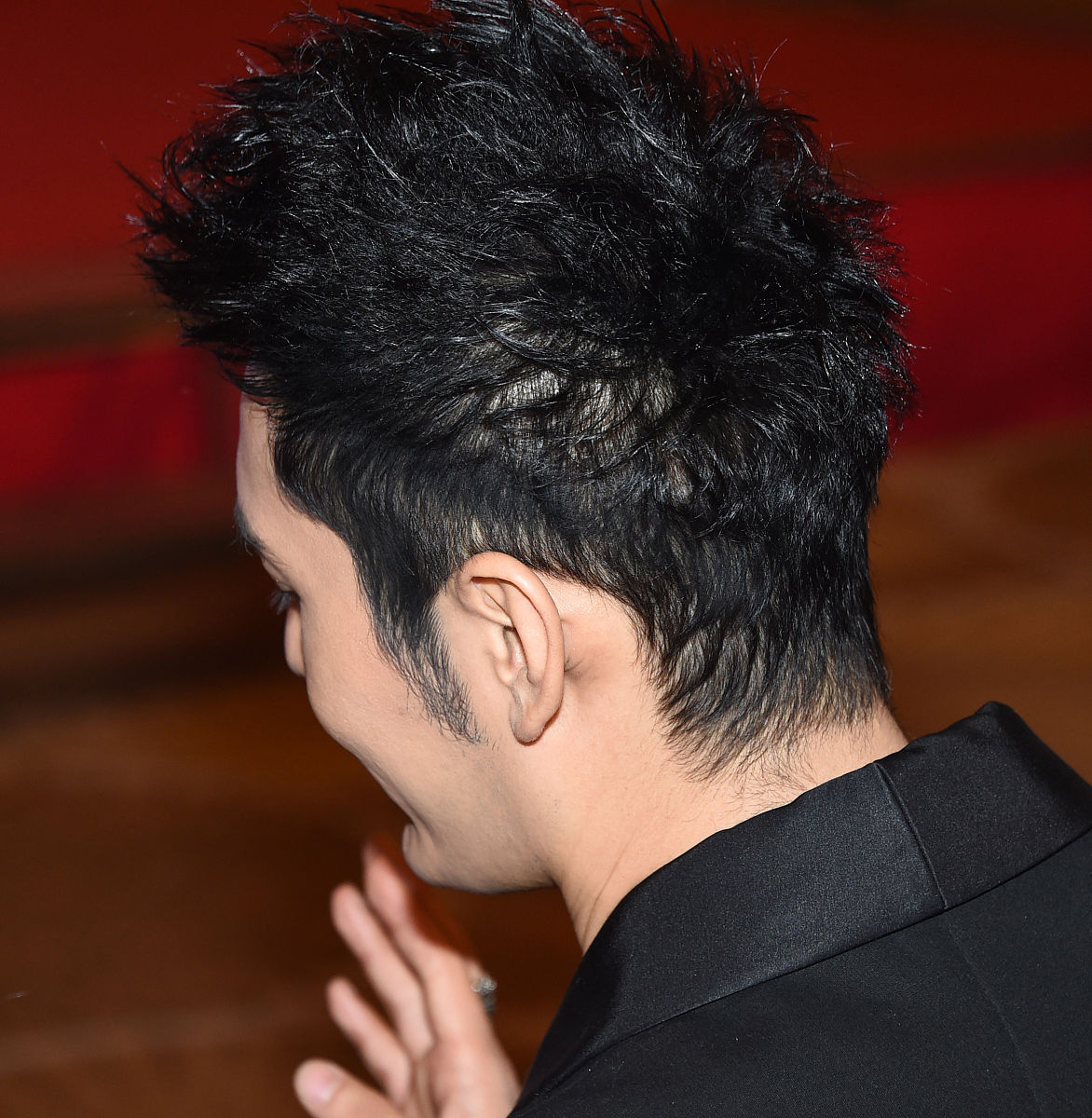 请帮我写1篇650字的博客文章主题是：发蜡和发泥的区别