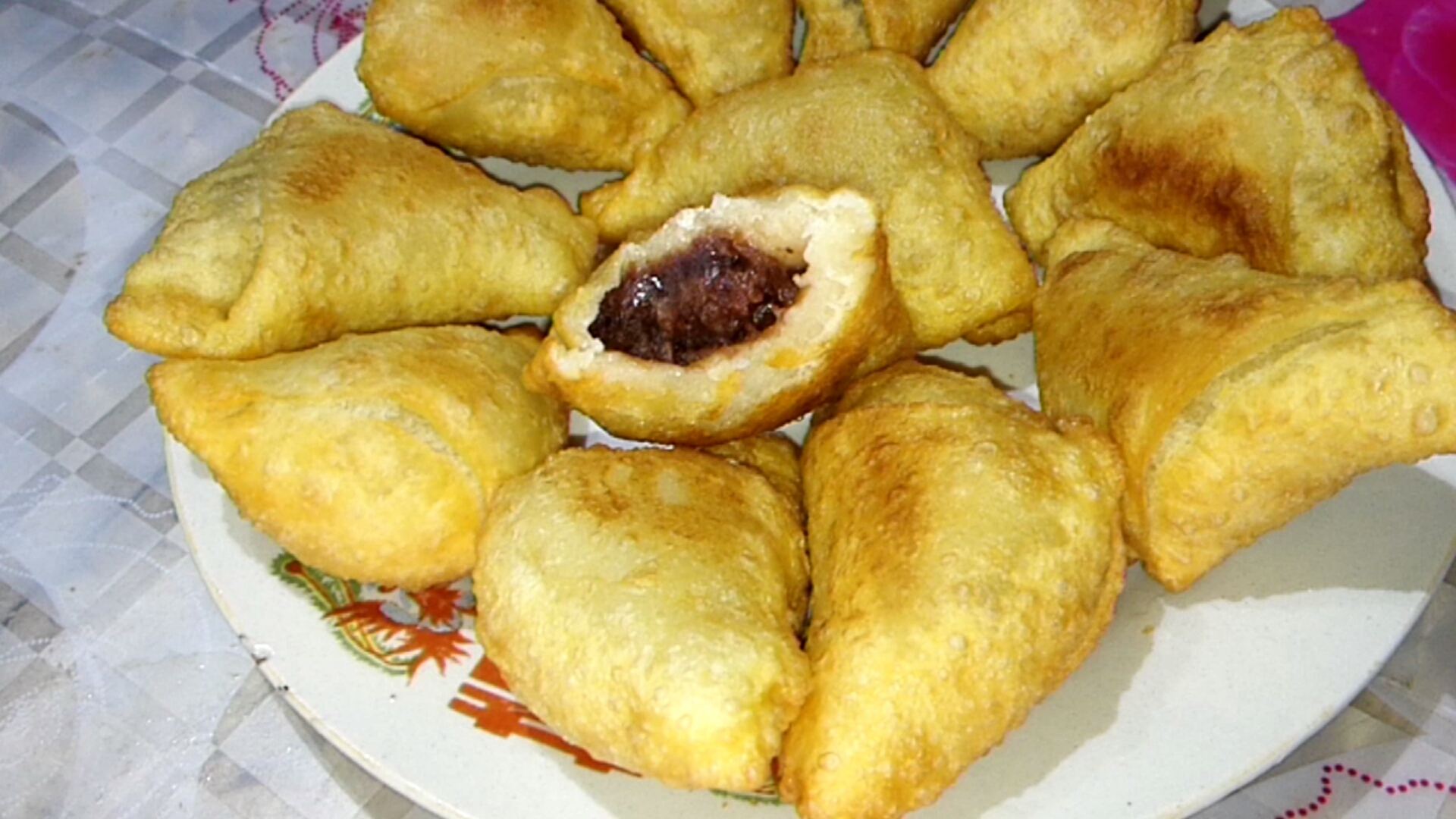 豆沙春卷这样做,太好吃啦,做了一大盘不够吃