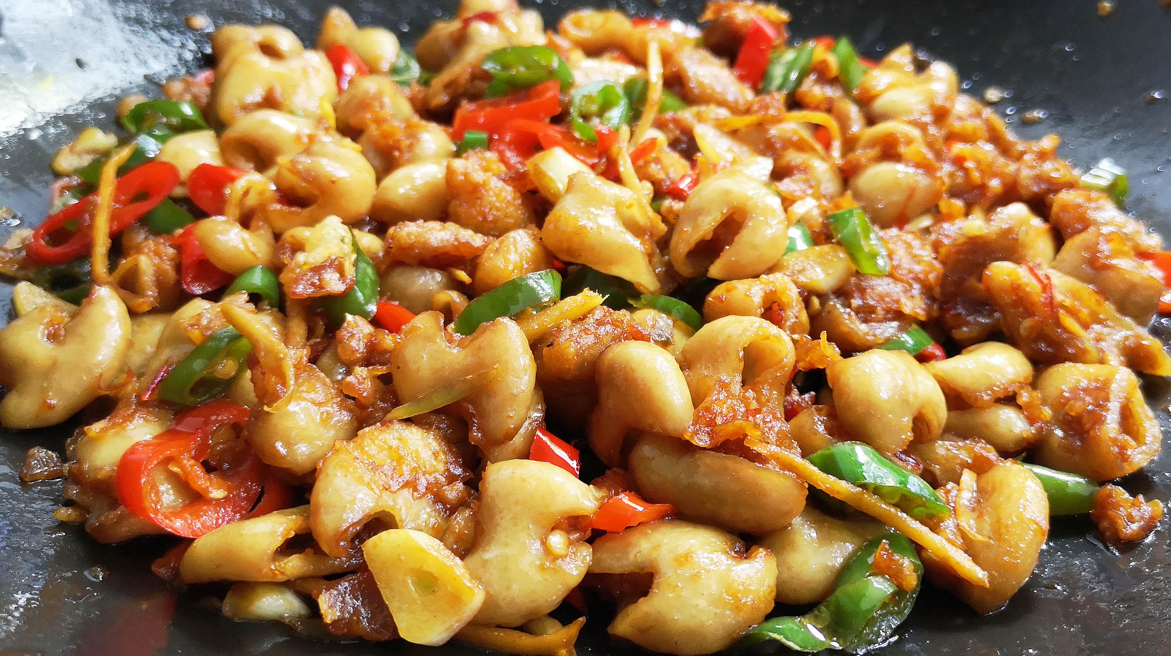 爆炒肥肠这样做才美味,香脆爽口,好吃不腻,吃一次就忘不了