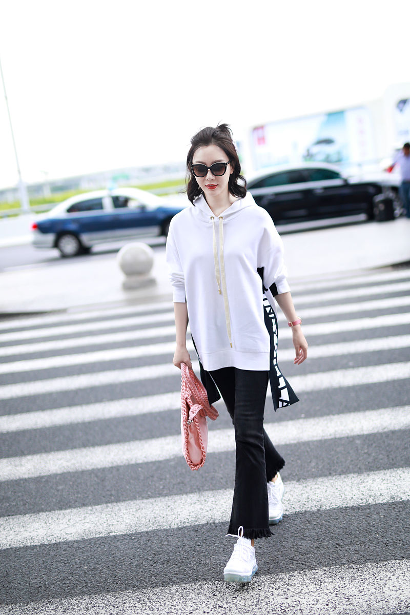 运动风格穿搭指南：从健身房到街头，打造时尚又实用造型