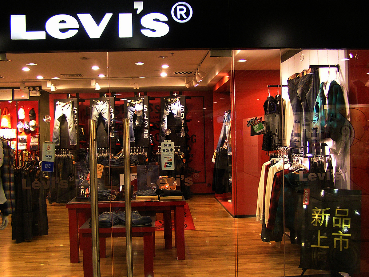 服装品牌分类方法：按风格、产品、价格、国籍等维度