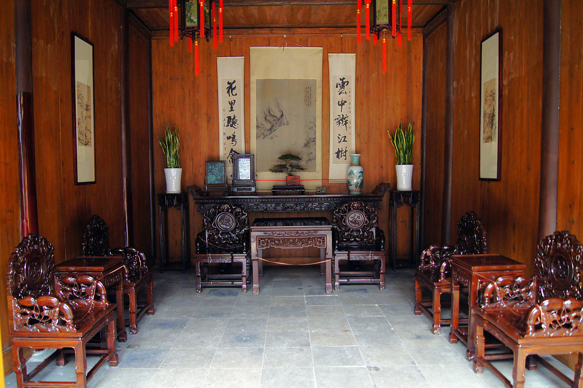 2023年江苏省扬州旅游商贸学校招生问答