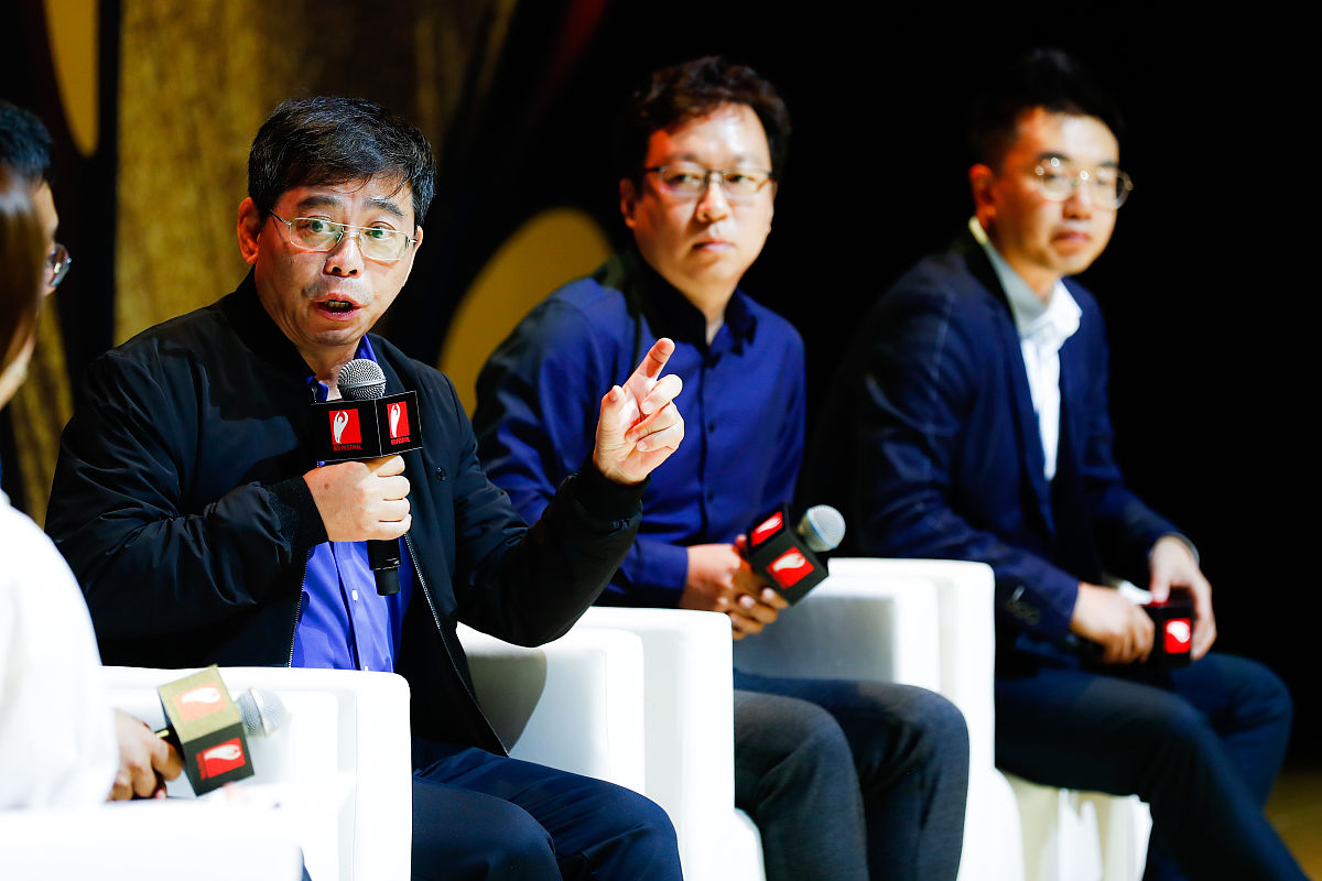 青春激扬，畅饮活力！3分钟大学饮料广告分镜头脚本