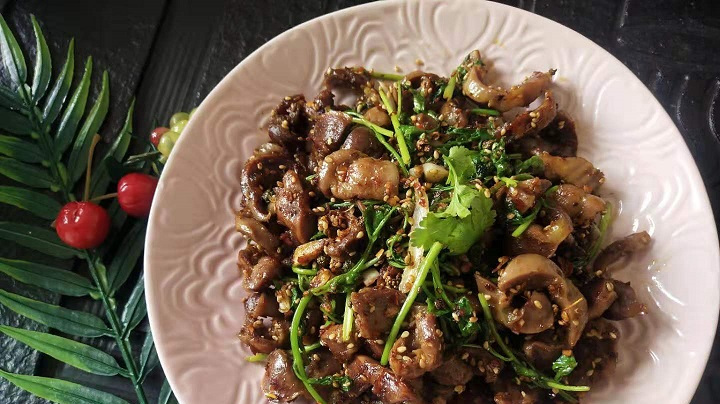 孜然鸡胗,麻辣鲜香味道好烧烤味十足,喜欢的收藏