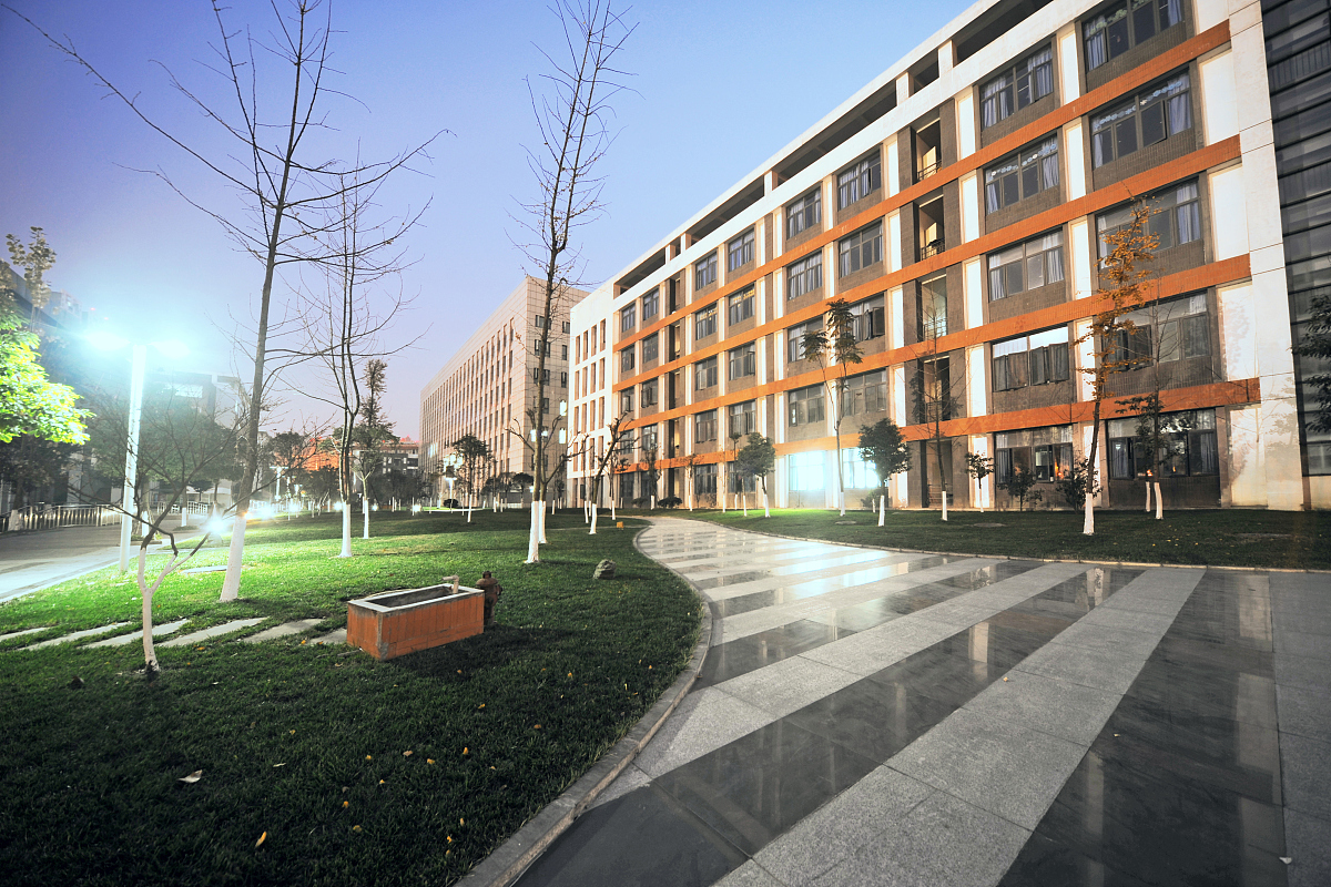 2021四川省盐业学校新校区怎么样