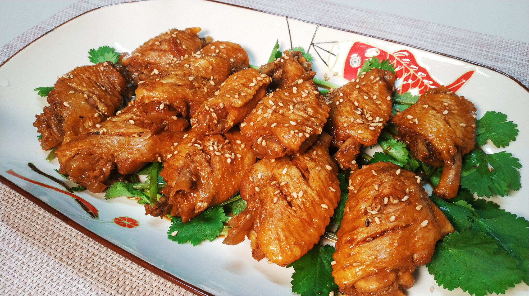 比可乐鸡翅还好吃的做法,不用炒不油炸,孩子就馋这一口,太香了